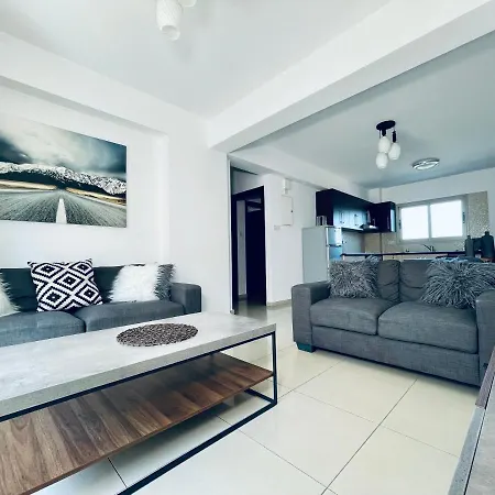 Oracle C-104 2 Bedroom Apartment *
